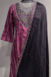 Ikat organza paneled kurta with silk pant and dupatta